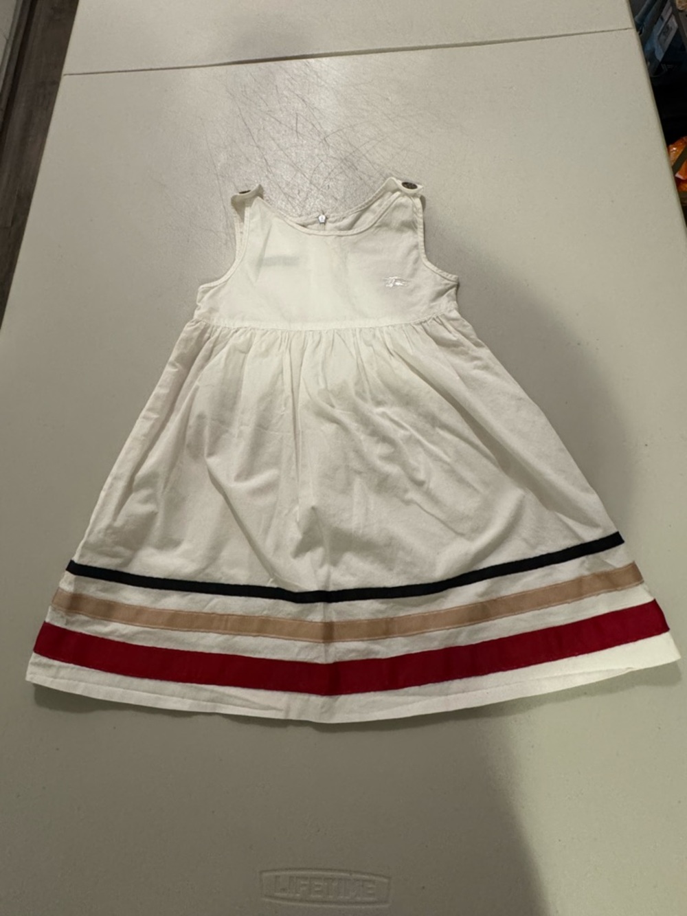 Burberry London children’s dress size 3Years.